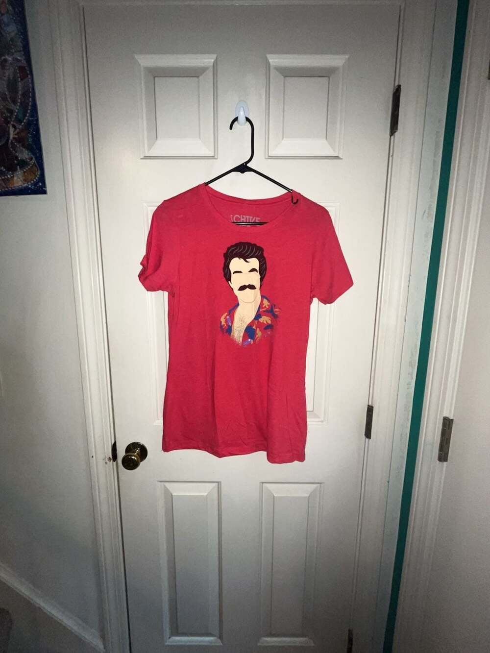 Chive Tees Magnum PI Tom Selleck Graphic T-Shirt Size Large